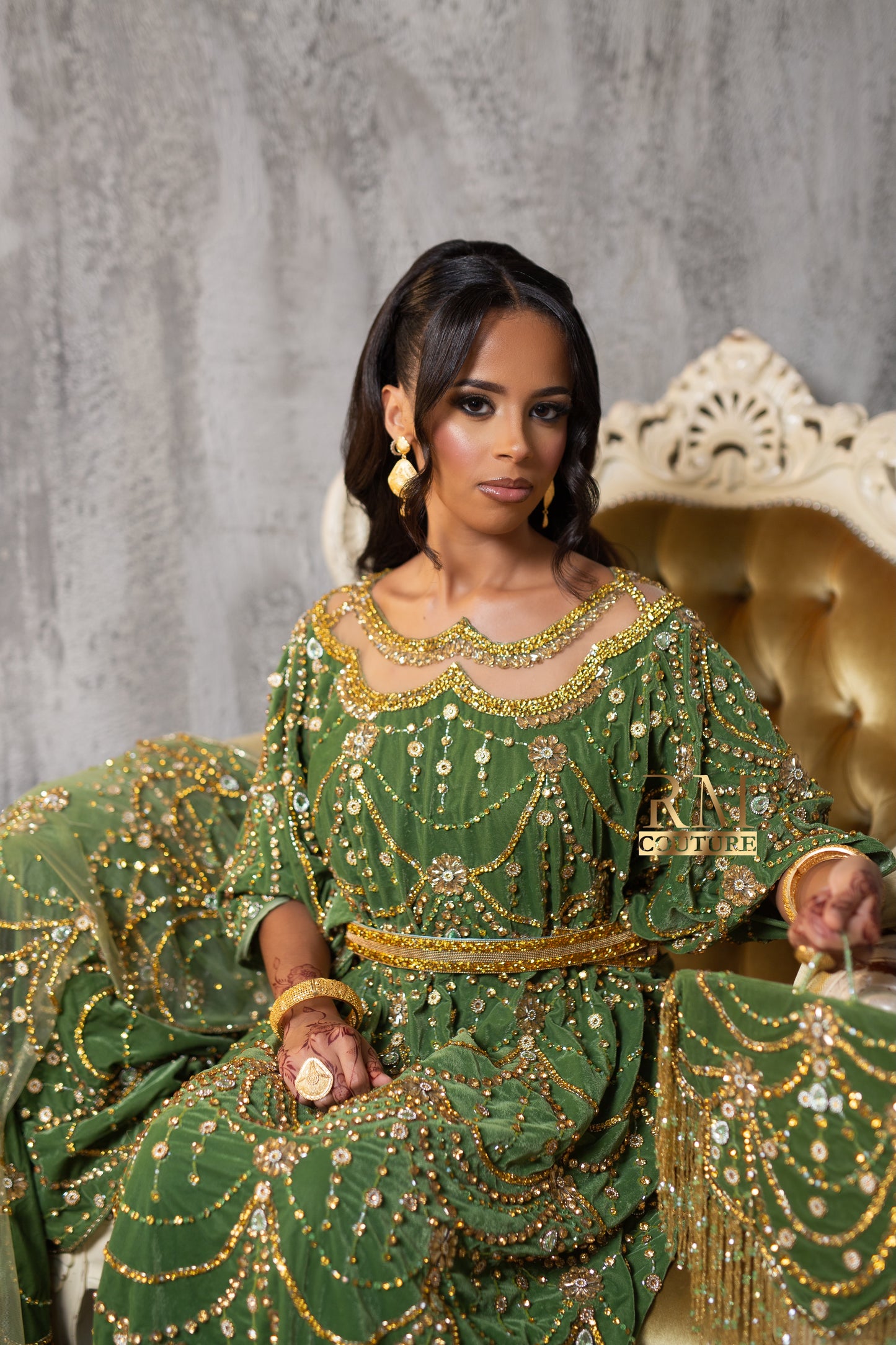 Verona A show stopping Bridal Dirac with statement Tail