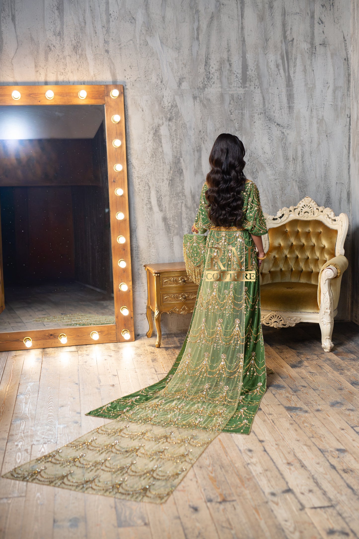 Verona A show stopping Bridal Dirac with statement Tail