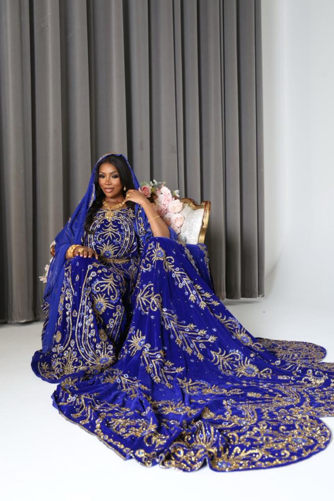 TOUCAN ROYAL BLUE SOMALI BRIDAL DIRAC SET