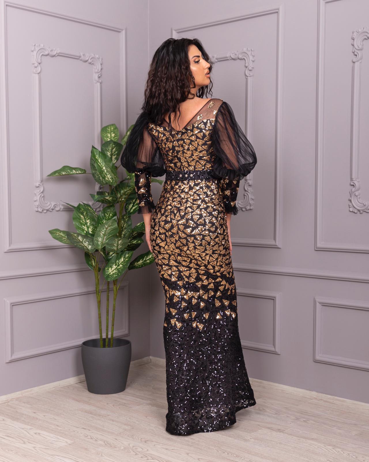 Evening Gown V-Neck Black / Gold